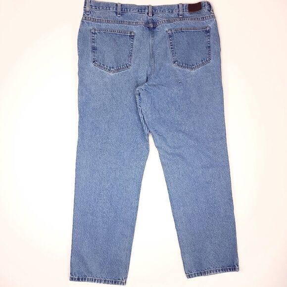 L.L. Bean Classic Fit Jeans Mens 42x30 Blue Light Wash Outdoors 12.5" Rise - Picture 6 of 7